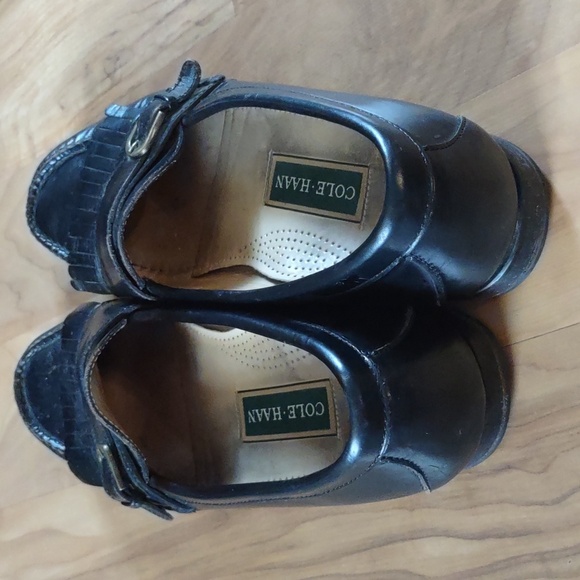 Men's COLE HAAN Black Pinch Buckle Leather Loafers - Picture 3 of 8